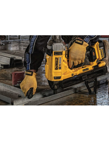 Combo Clavadora Batería 18V DCN890P2 + 16.080 Claves Dewalt