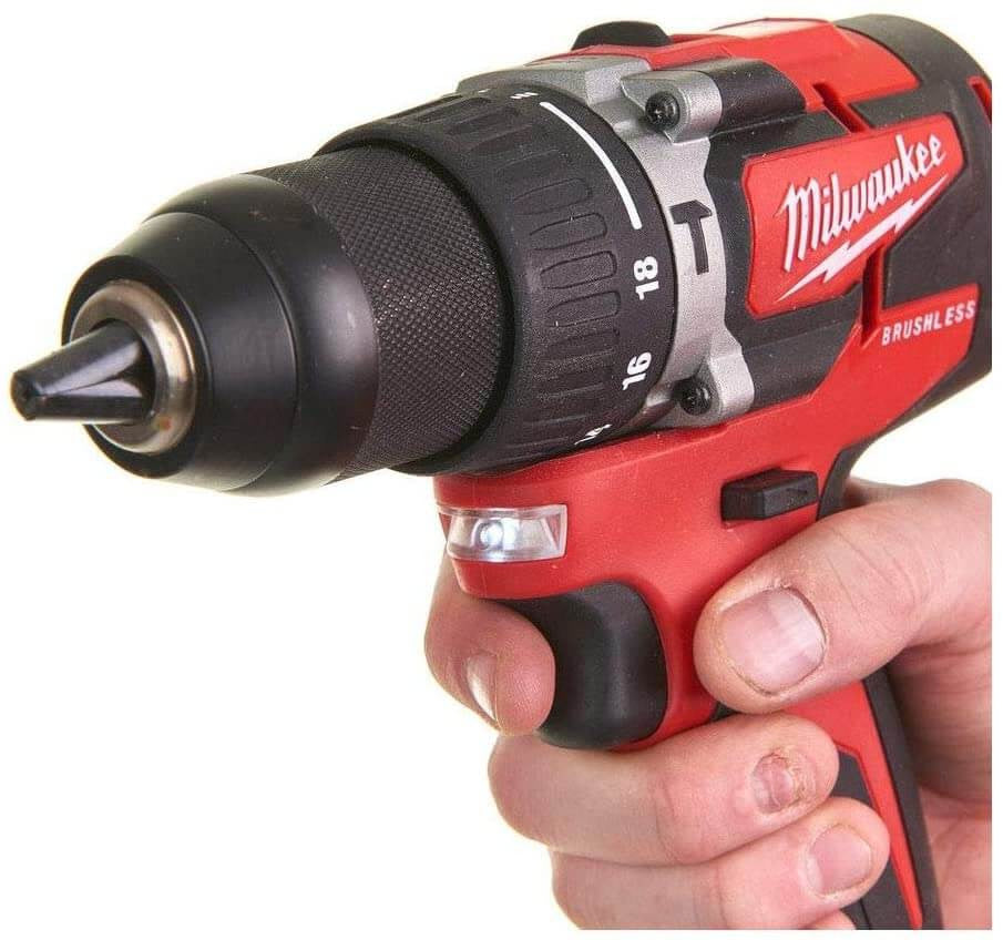 Taladro Percutor 18V 65Nm Milwaukee M18CBLPD-0