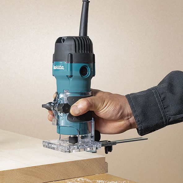 Fresadora 6mm 530W SAR de base recta Makita 3711