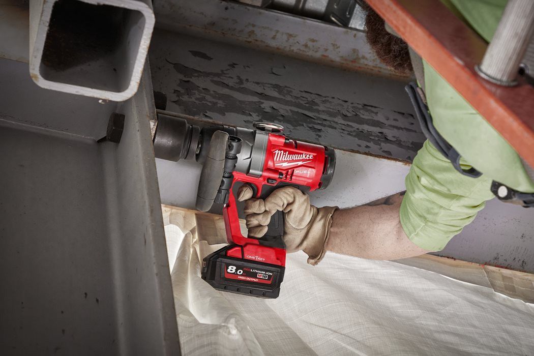 Llave de impacto de alto par M18 FUEL One-Key de 1" con anillo Milwaukee M18 ONEFHIWF1-802X