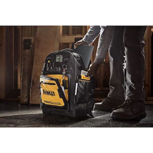 Mochila para herramientas Dewalt Pro DWST60102