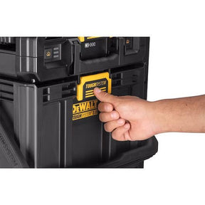 Caja con Luz 2 en 1 TOUGHSYSTEM 2.0 Dewalt DWST08061